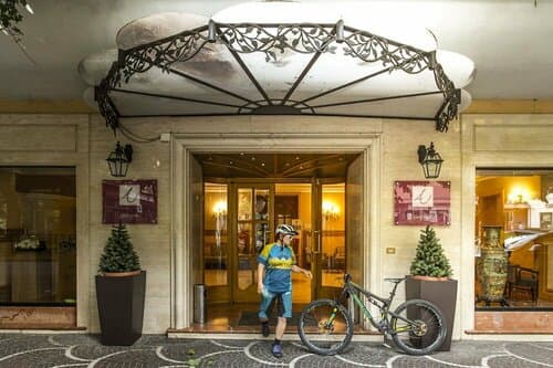 Внешний вид отеля Ambasciatori Place Hotel