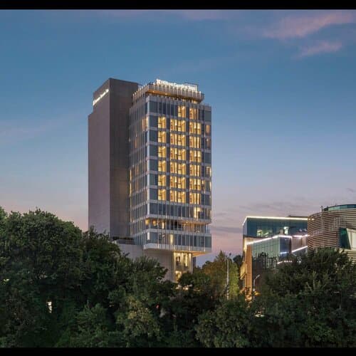 Внешний вид отеля Hilton Garden Inn Tbilisi Riverview