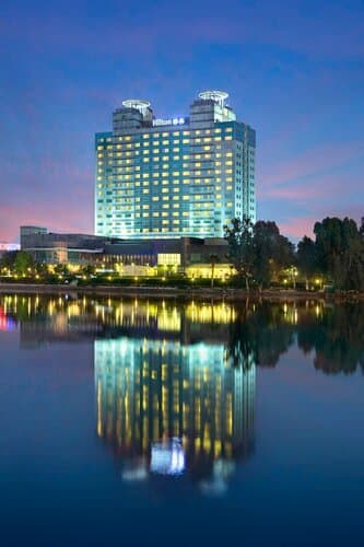 Внешний вид отеля Adana HiltonSA
