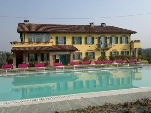 Внешний вид отеля Cascina Desderi в Асти