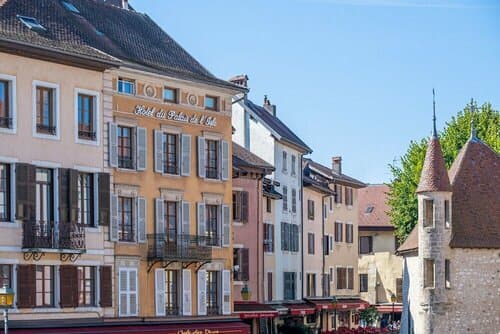 Внешний вид отеля Hôtel du Palais de l'Isle в Льзе Бальметте