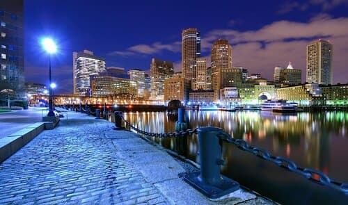 Внешний вид отеля The Godfrey Hotel Boston в Бостоне