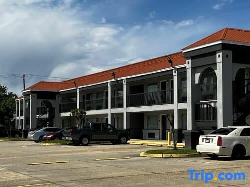 Внешний вид отеля Super 8 by Wyndham Slidell