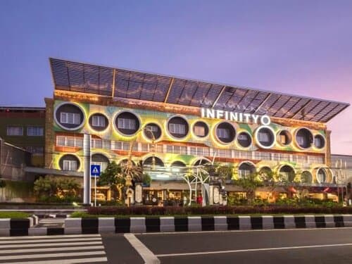 Внешний вид отеля Infinity8 Bali в Джимбаране
