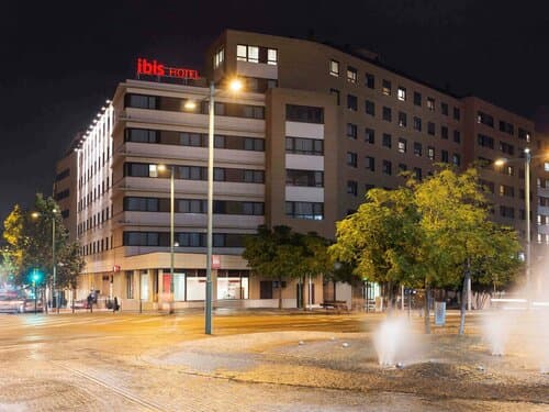 Внешний вид отеля Ibis Zaragoza Centro в Сарагосе