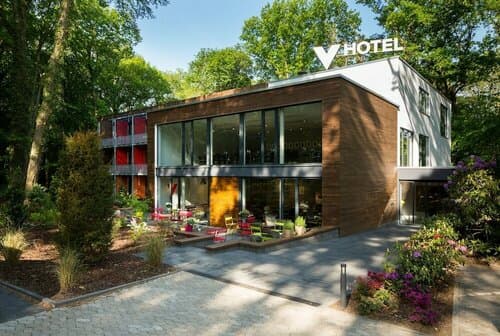 Внешний вид отеля V-Hotel