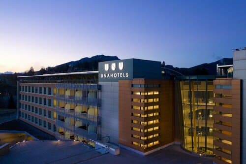 Внешний вид отеля Unahotels Varese