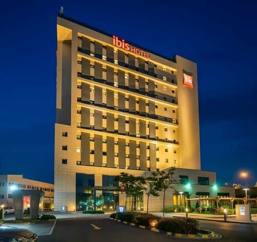 Внешний вид отеля Ibis Istanbul Tuzla