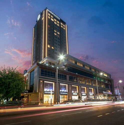 Внешний вид отеля Sheraton Bishkek