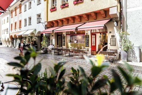 Внешний вид отеля Bohemian Hotel