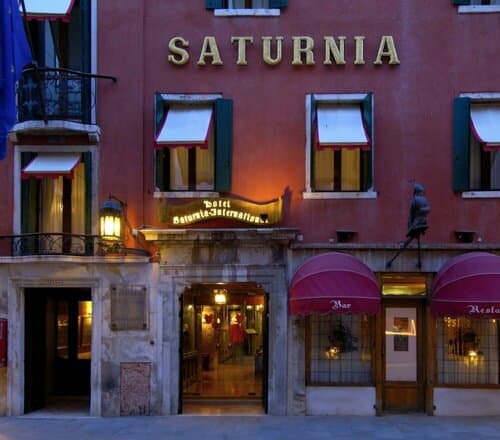 Внешний вид отеля Отель Saturnia & International