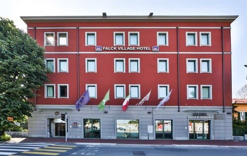 Внешний вид отеля Best Western Falck Village Hotel