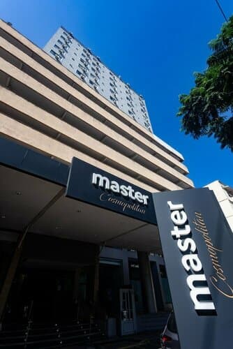 Внешний вид отеля Master Cosmopolitan в Порту-Алегри