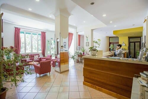 Внешний вид отеля Mediterraneo в Чефалù