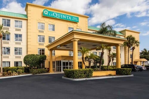 Внешний вид отеля La Quinta Inn & Suites by Wyndham Melbourne Viera в Бреварде