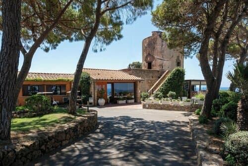 Внешний вид отеля Boutique Hotel Torre di Cala Piccola
