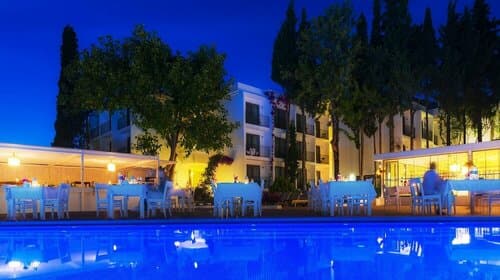 Внешний вид отеля Liv Hotel by Bellazure