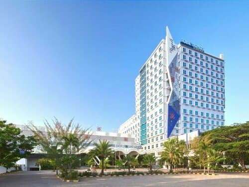 Внешний вид отеля Four Points by Sheraton Makassar в Макасаре