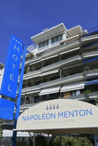 Внешний вид отеля Hotel Napoleon в Приморских Альпах