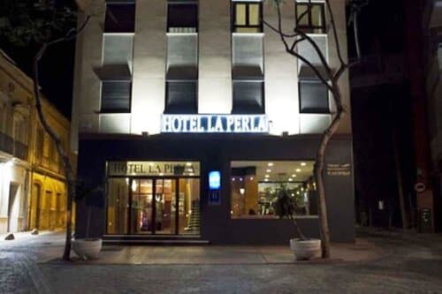 Внешний вид отеля Hotel La Perla в Альмерии