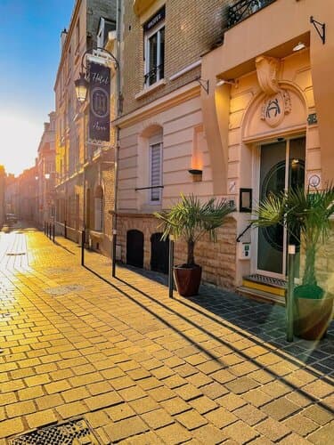 Внешний вид отеля Hôtel Azur Reims