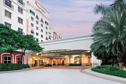 Внешний вид отеля Manila Marriott Hotel