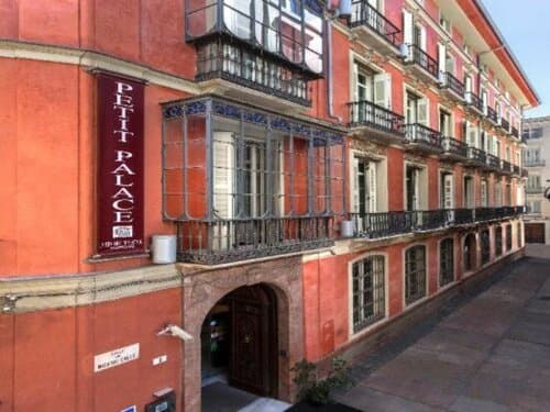 Внешний вид отеля Petit Palace Plaza Malaga Hotel в Малаге (город)