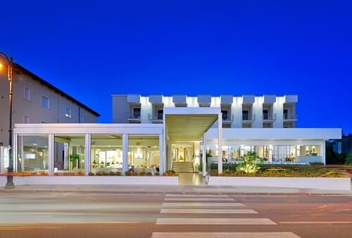 Внешний вид отеля Hotel Serenella