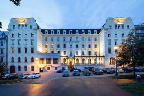 Внешний вид отеля Clarion Grandhotel Zlaty Lev