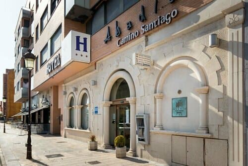 Внешний вид отеля Hotel Abadía Camino Santiago в Бургосе