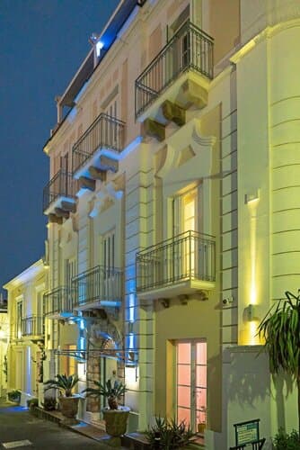 Внешний вид отеля Piccolo Grand в Пиццо