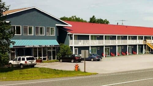 Внешний вид отеля Colonial Inn Ellsworth