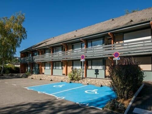 Внешний вид отеля Campanile Rodez