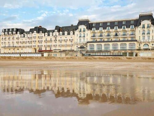 Внешний вид отеля Mercure Cabourg Hôtel & SPA