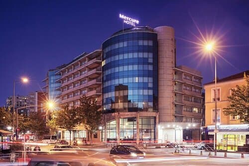 Внешний вид отеля Mercure Paris Saint-Ouen