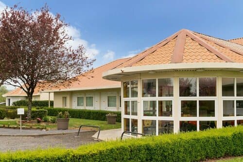 Внешний вид отеля The Originals Access, Hôtel Aurillac