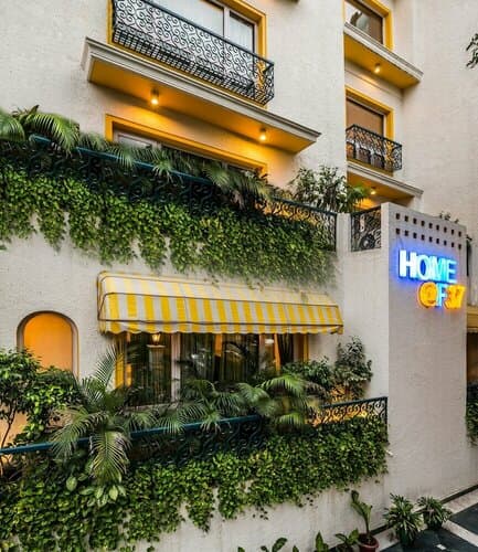Внешний вид отеля Home@F37 Kailash Colony Metro