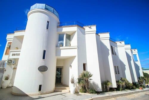 Внешний вид отеля Il Faro Della Guitgia