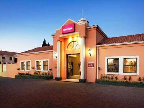 Внешний вид отеля Mercure Johannesburg Bedfordview Hotel в Городе Метрополитенского Муниципалитете Экурхулени
