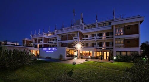 Внешний вид отеля Garden Hotel