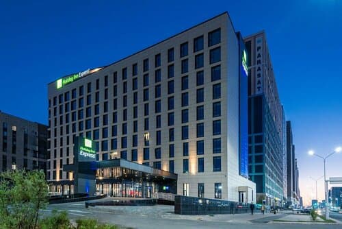 Внешний вид отеля Holiday Inn Express Astana Turan
