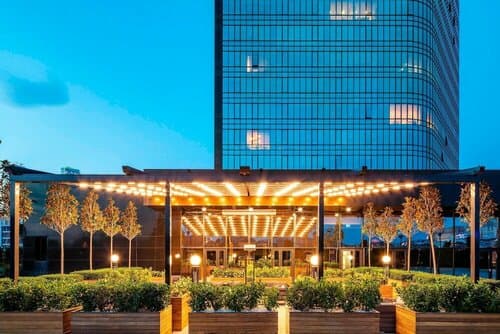 Внешний вид отеля Sheraton Grand Istanbul Atasehir
