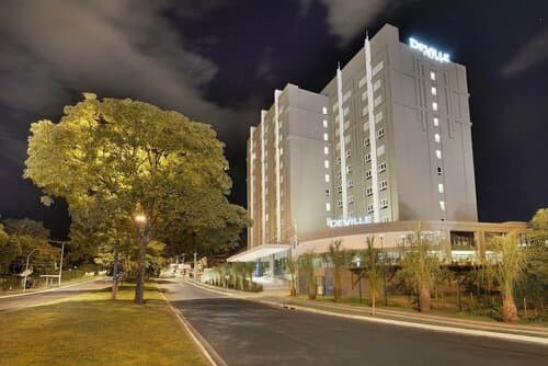 Внешний вид отеля Hotel Deville Prime Campo Grande в Бразилии