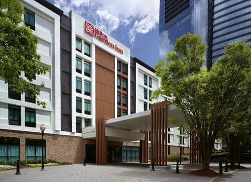 Внешний вид отеля Hilton Garden Inn Atlanta-Buckhead в Атланте