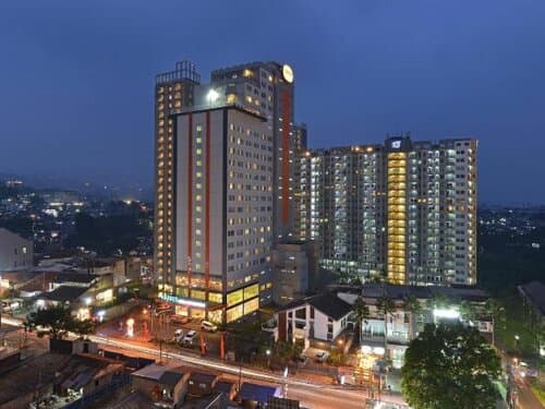 Внешний вид отеля Harris Hotel & Conventions Ciumbuleuit - Bandung