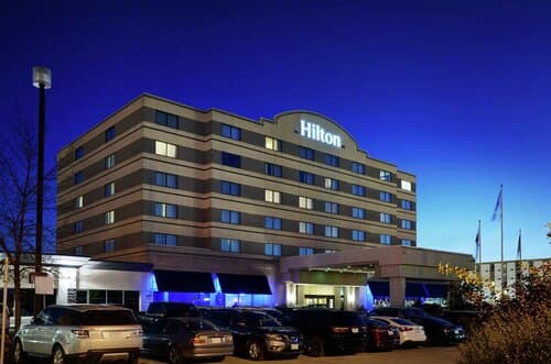 Внешний вид отеля Hilton Winnipeg Airport Suites