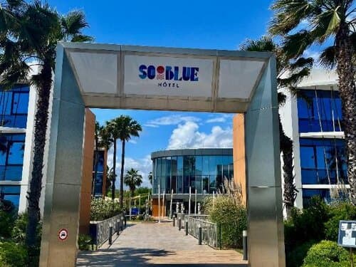 Внешний вид отеля SoBlue Hotel в Антибе
