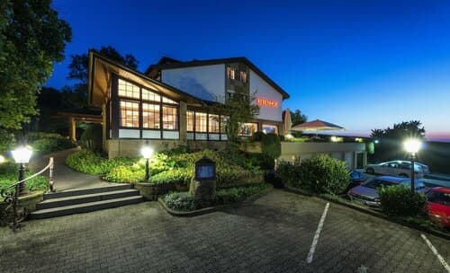 Внешний вид отеля Hotel Rebenhof в Баден-Бадене