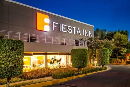 Внешний вид отеля Fiesta Inn Aeropuerto Ciudad de Mexico в Мехико