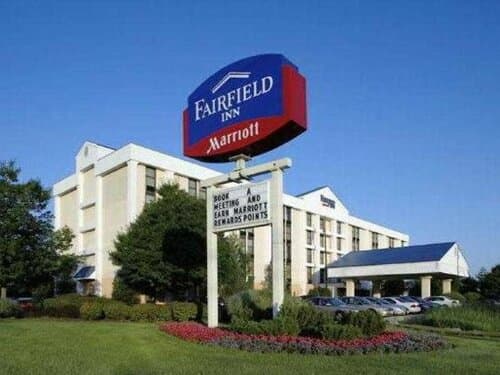 Внешний вид отеля Fairfield Inn by Marriott East Rutherford Meadowlands